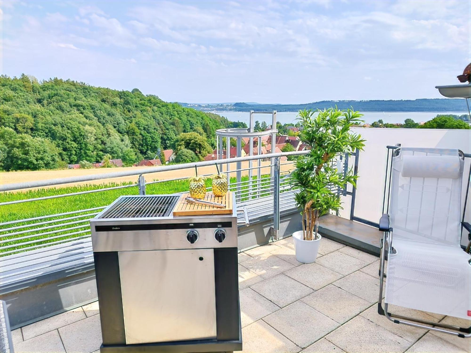 Seeblickapartment: Lakeside Retreat with Sauna and Rooftop Terrace Spalt Exterior photo